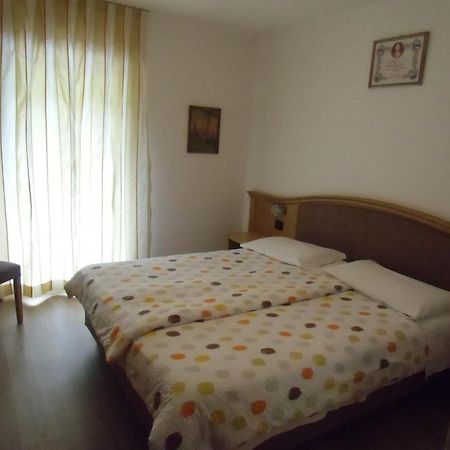 Garni Festil Hotel Campitello di Fassa Buitenkant foto