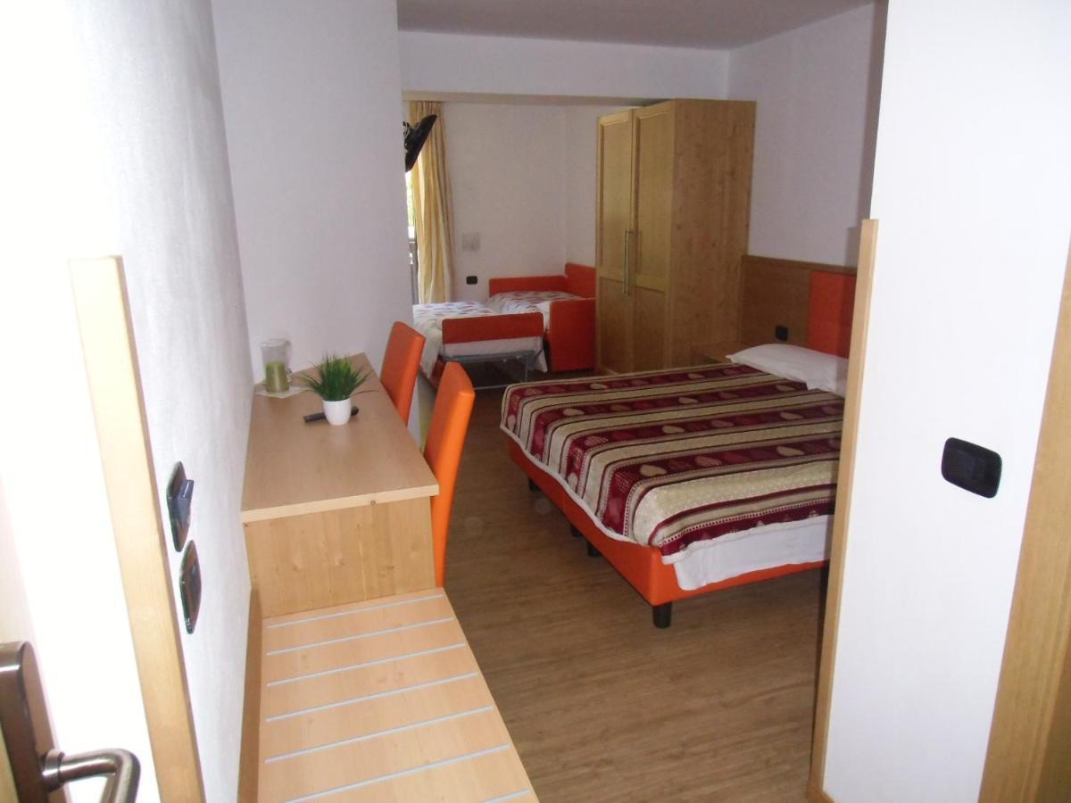 Garni Festil Hotel Campitello di Fassa Buitenkant foto