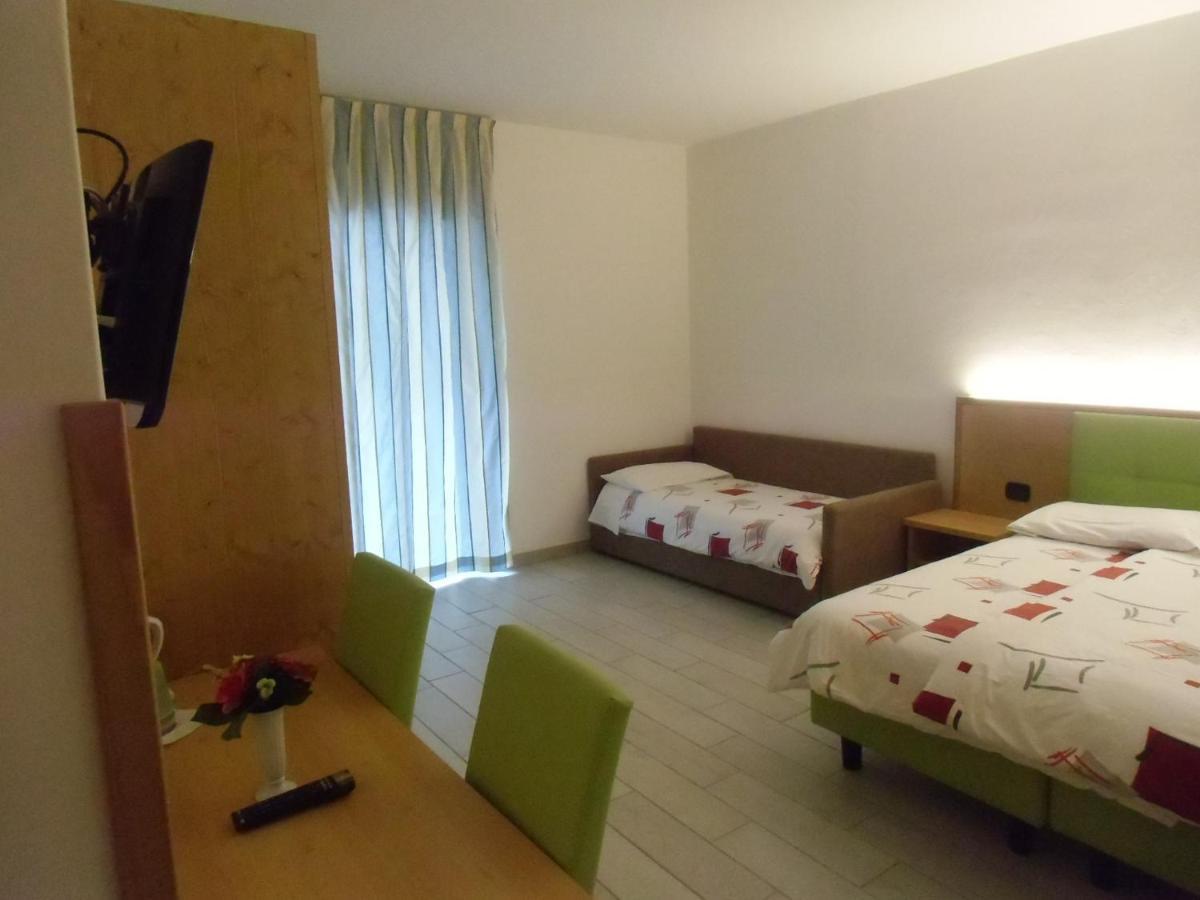 Garni Festil Hotel Campitello di Fassa Buitenkant foto