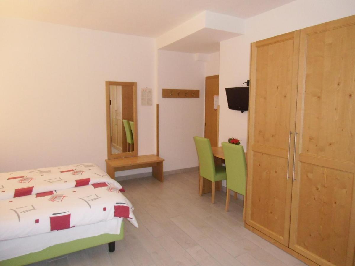 Garni Festil Hotel Campitello di Fassa Buitenkant foto