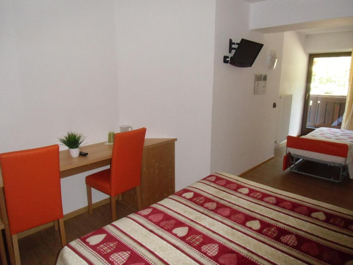 Garni Festil Hotel Campitello di Fassa Buitenkant foto