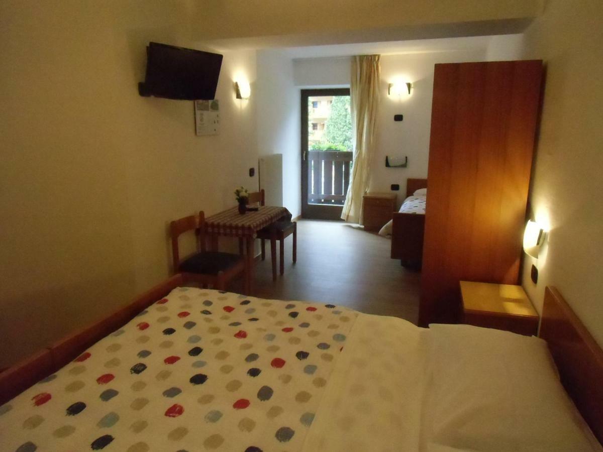Garni Festil Hotel Campitello di Fassa Buitenkant foto