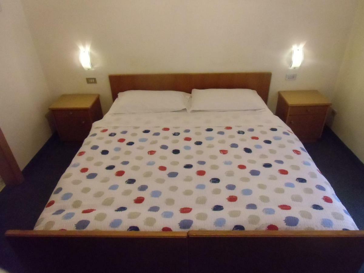 Garni Festil Hotel Campitello di Fassa Buitenkant foto